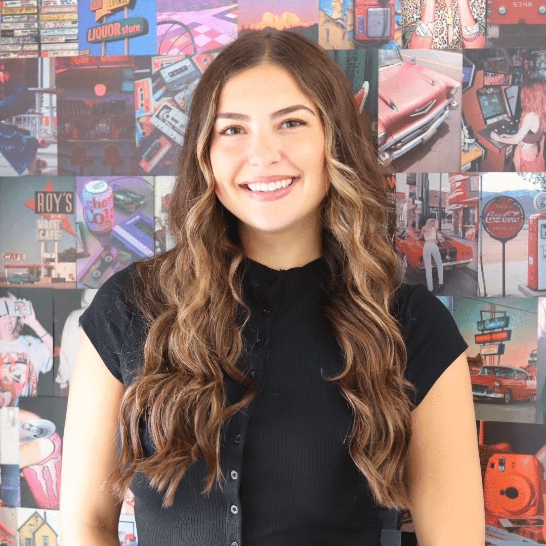 Portrait of Alyssa, a professional stylist at Dream Hair Studio, showcasing their expertise and style.